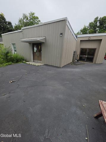 406 9th Avenue Colonie NY 12189