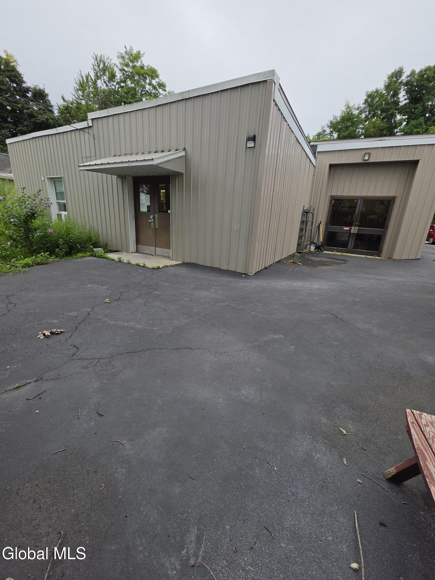 406 9th Avenue Colonie NY 12189
