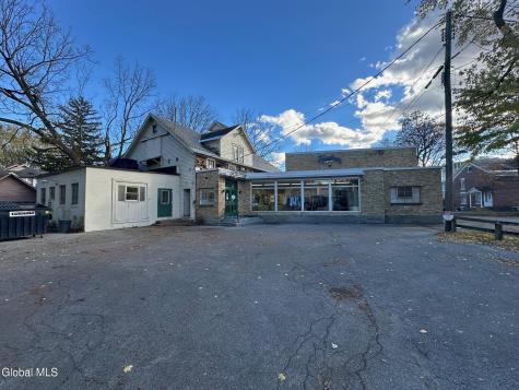 89R Bay Street Glens Falls NY 12801