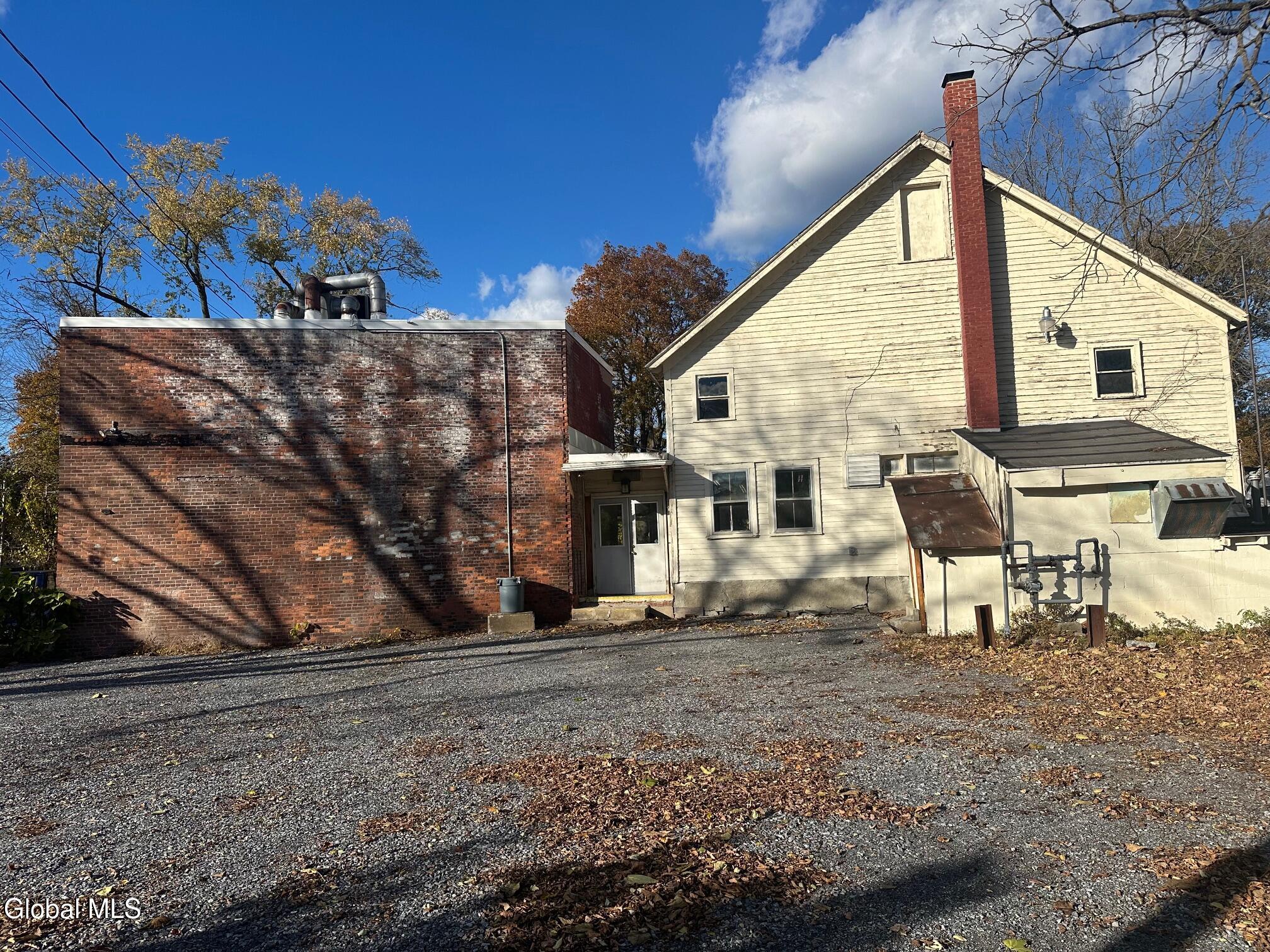 89R Bay Street Glens Falls NY 12801