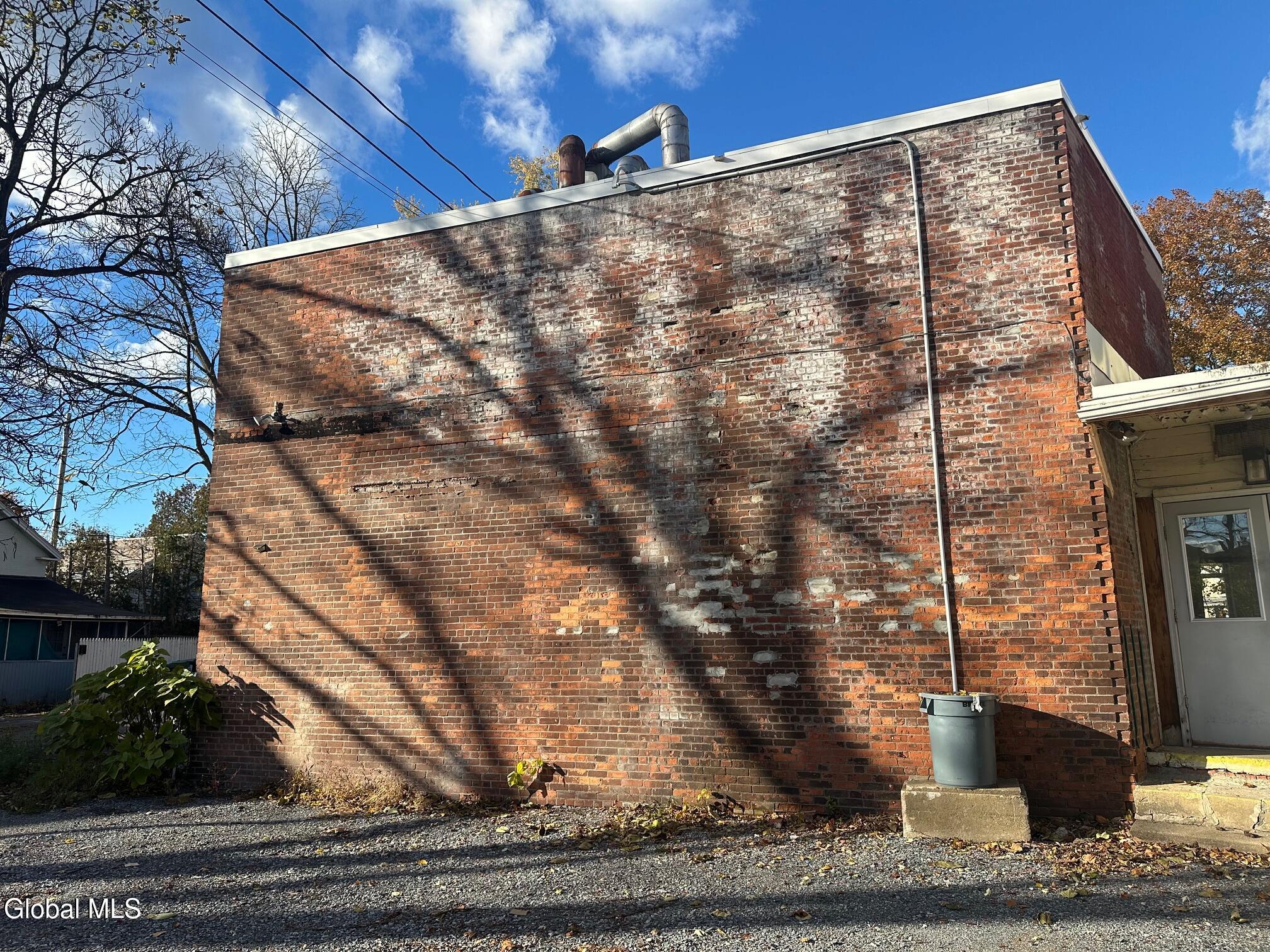 89R Bay Street Glens Falls NY 12801