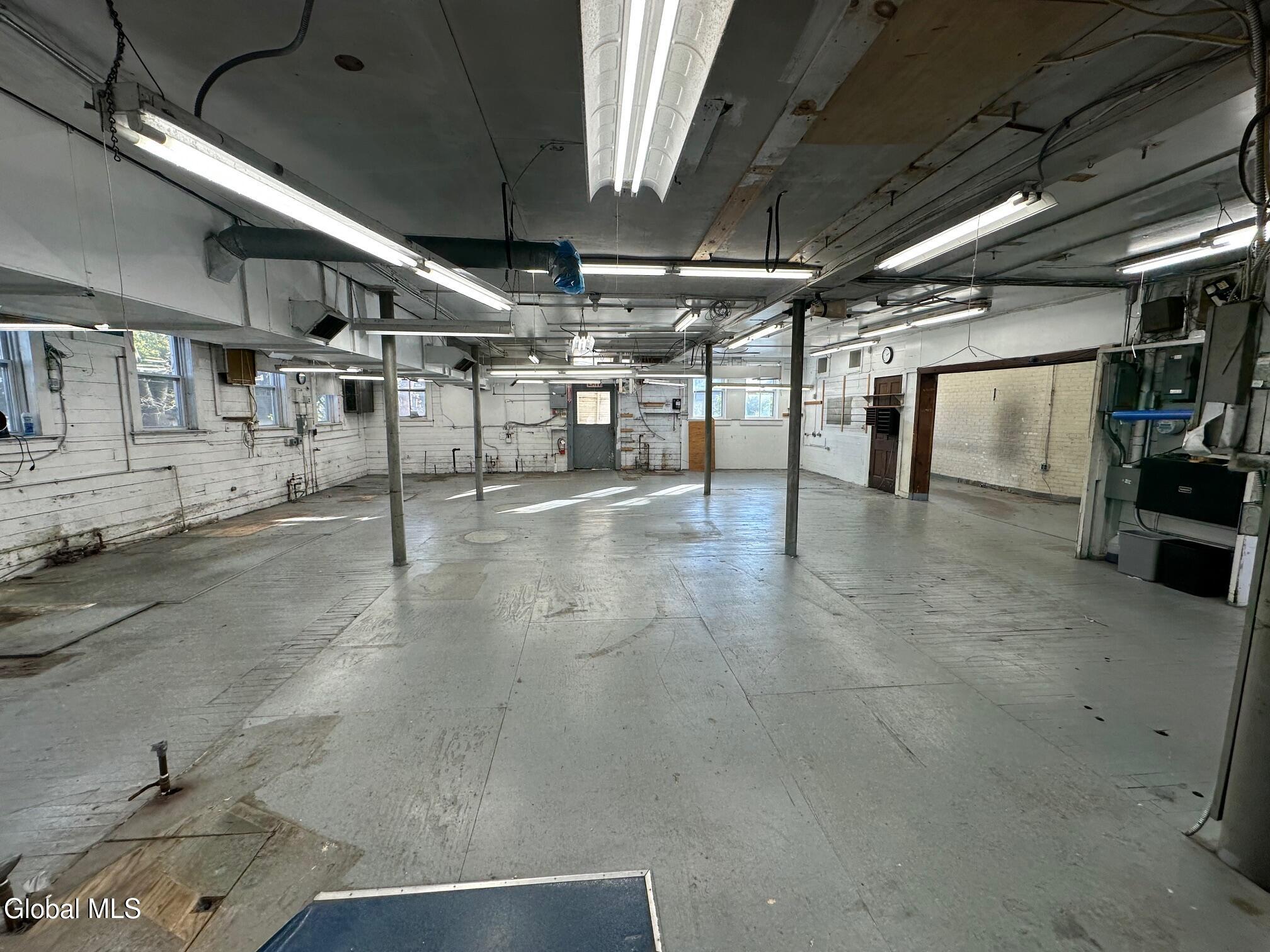 89R Bay Street Glens Falls NY 12801