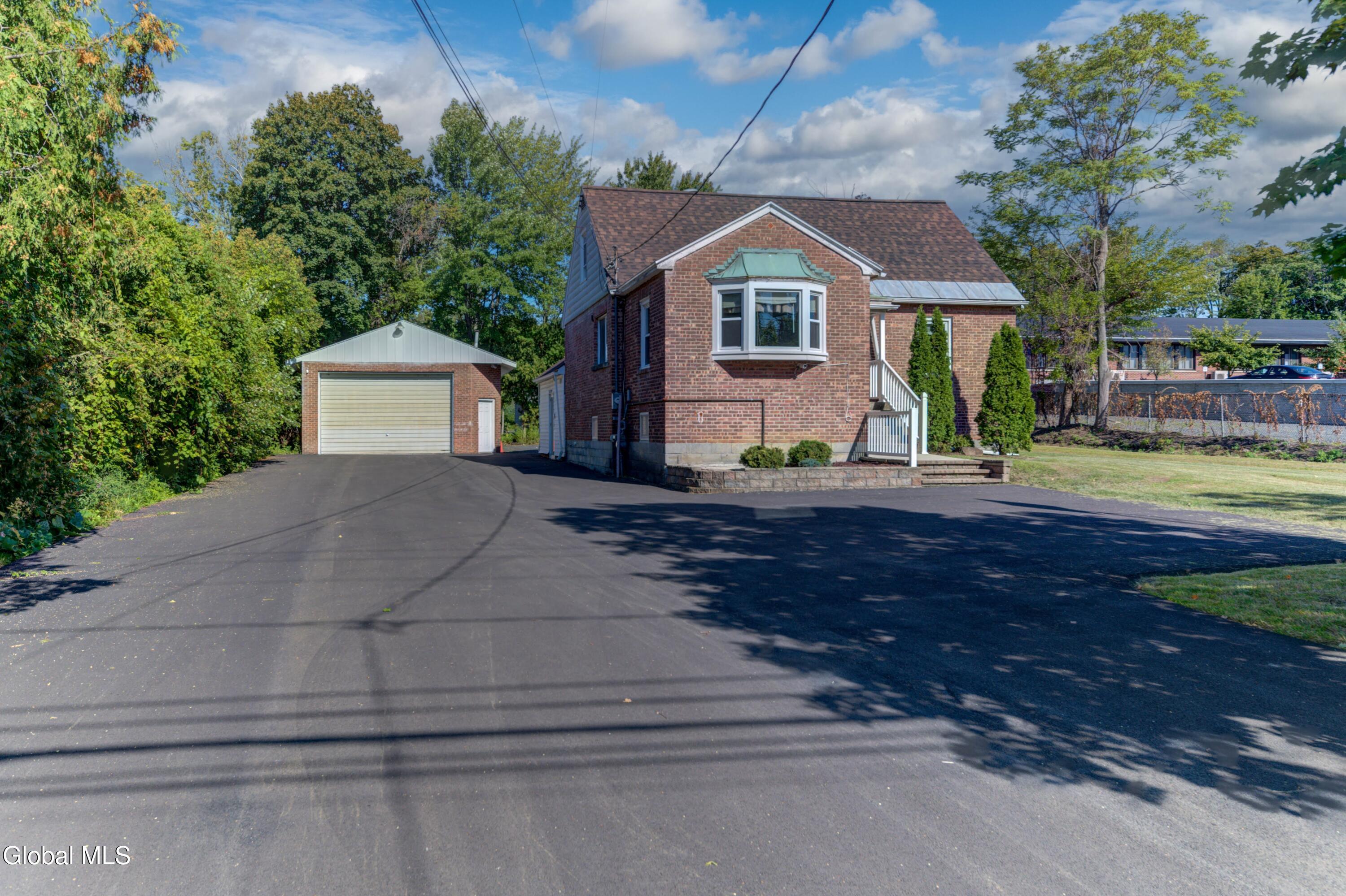 34 Russell Road Colonie NY 12205