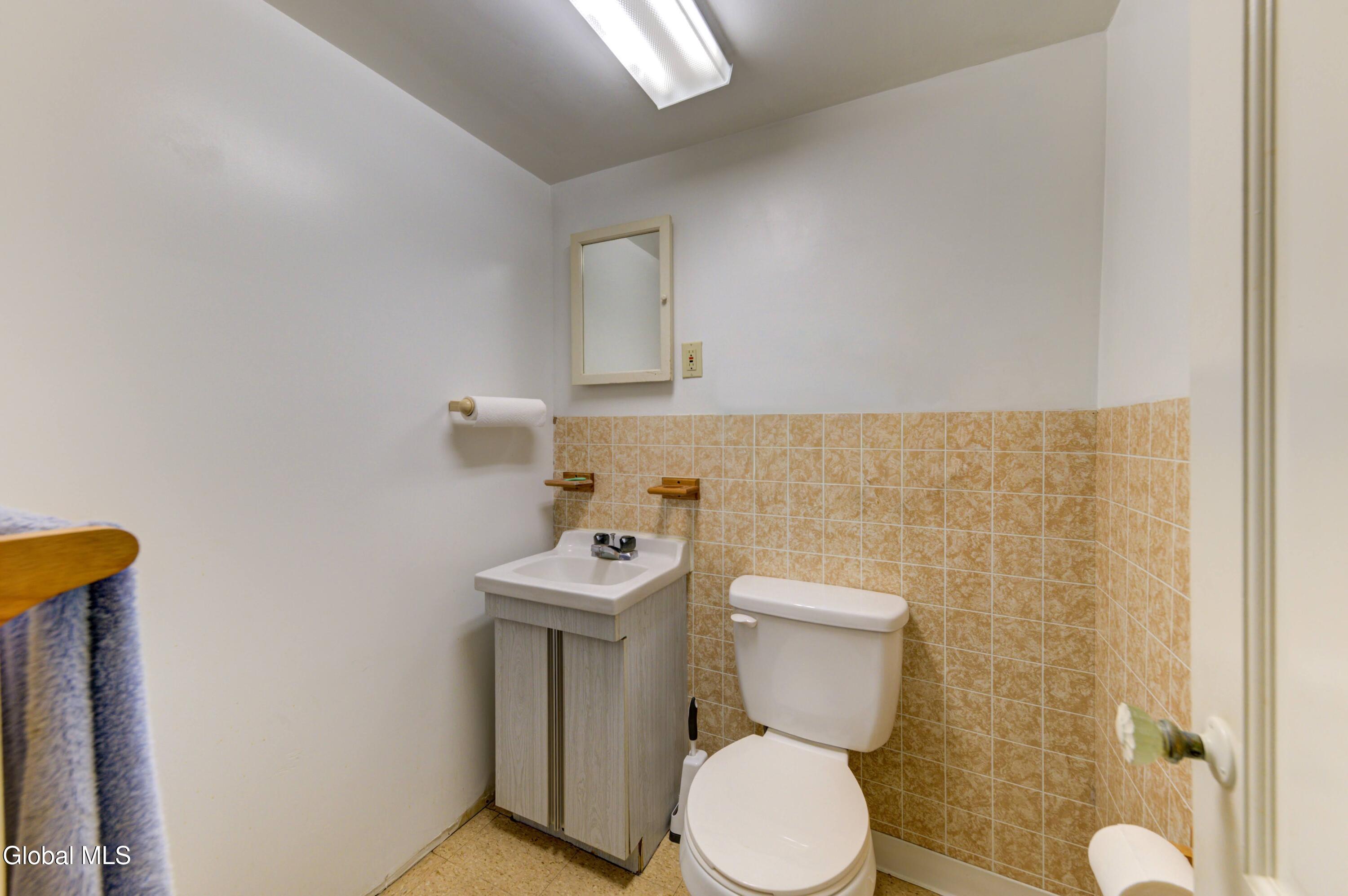 34 Russell Road Colonie NY 12205