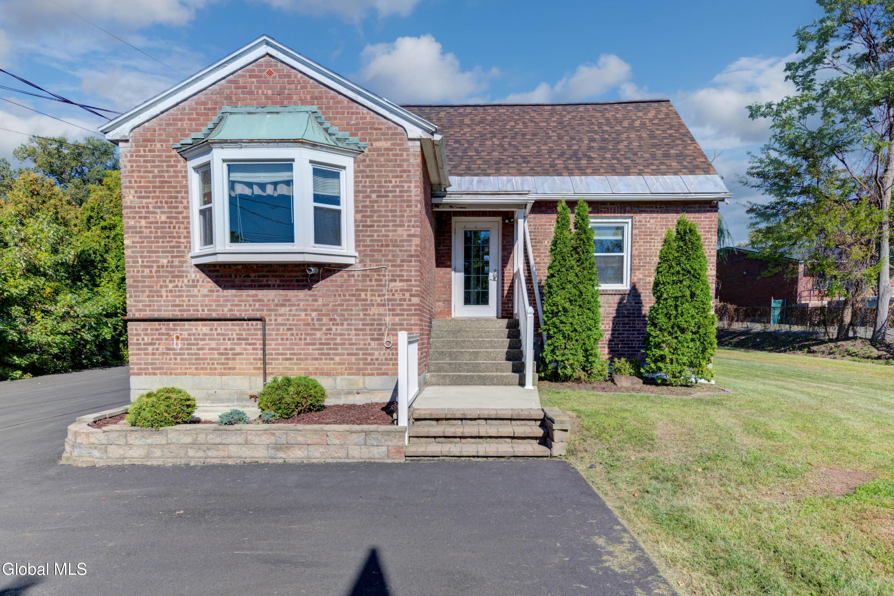 34 Russell Road Colonie NY 12205