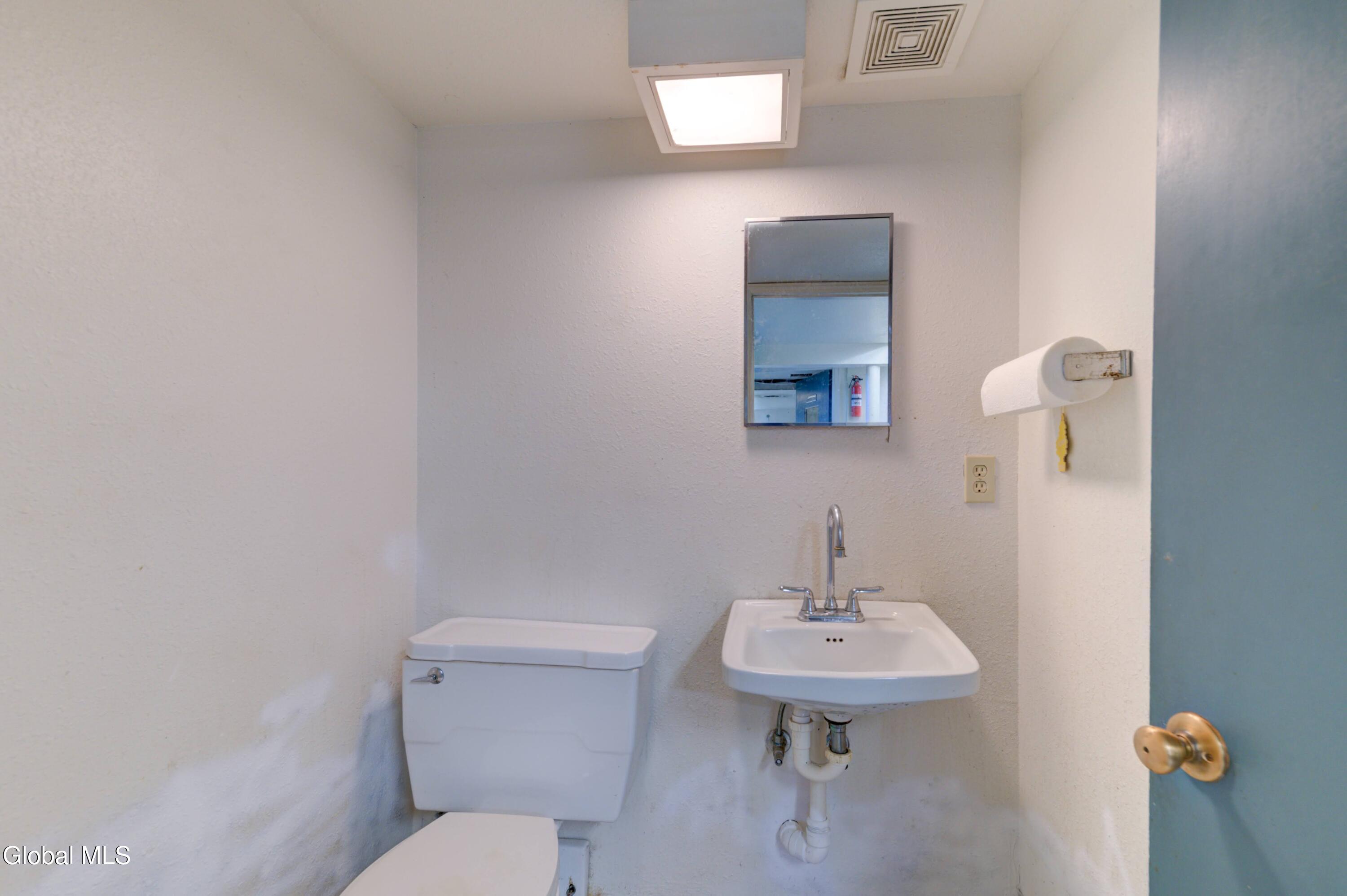 34 Russell Road Colonie NY 12205