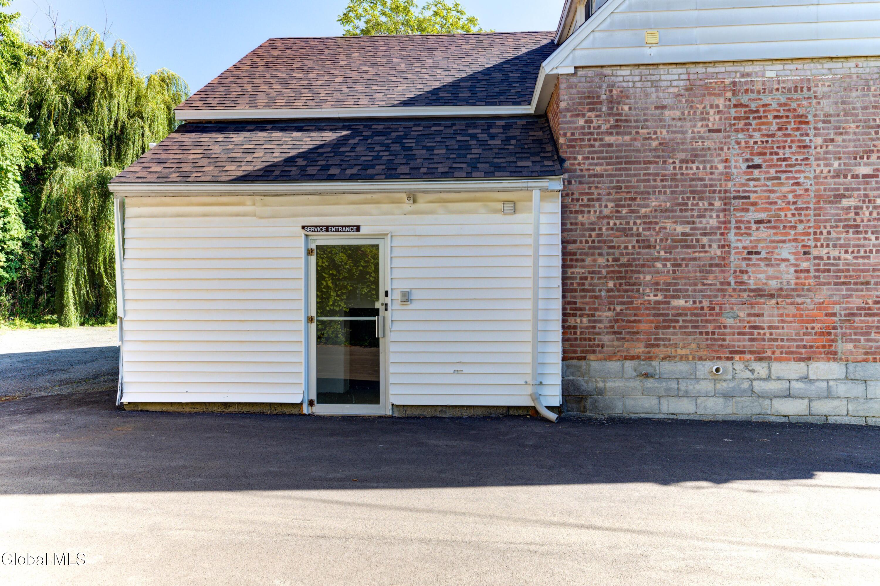 34 Russell Road Colonie NY 12205