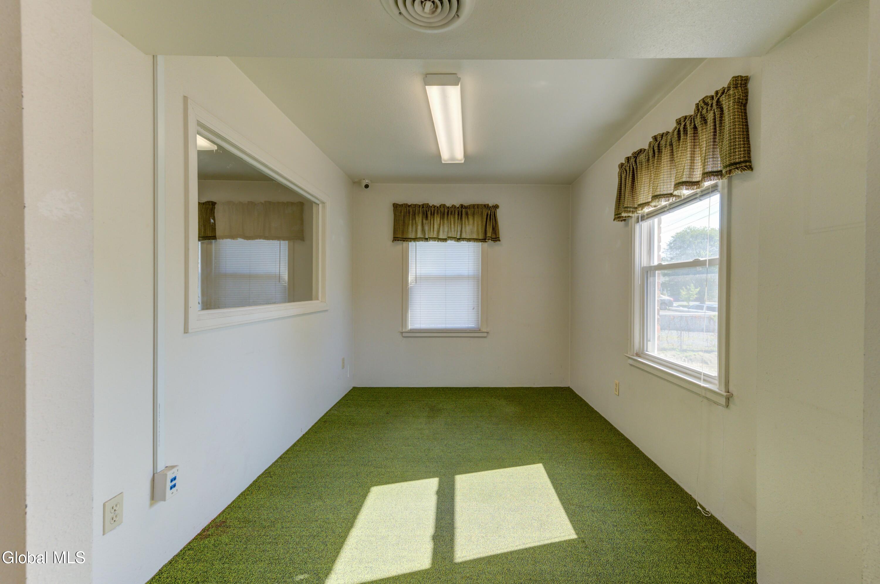 34 Russell Road Colonie NY 12205