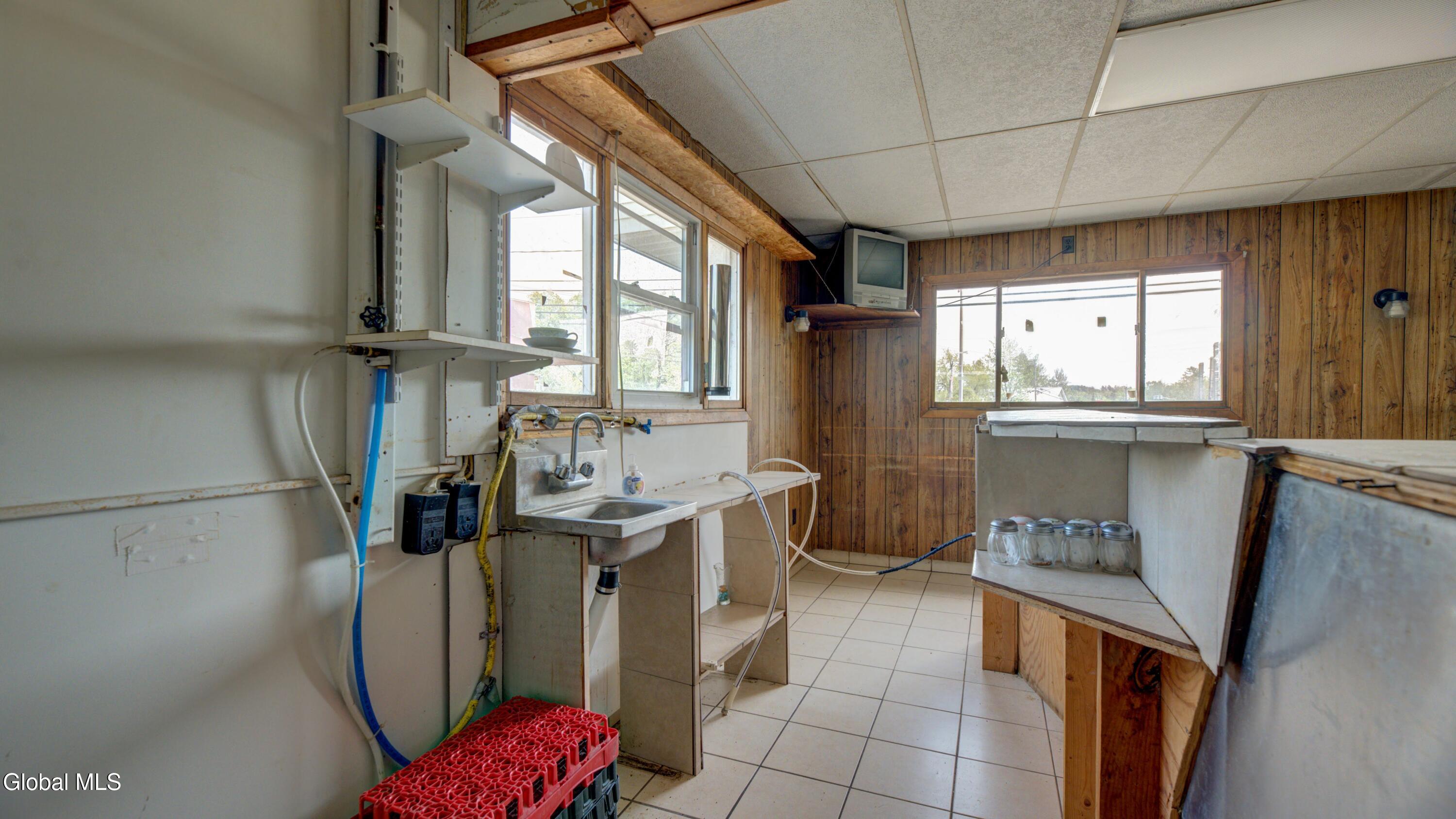2903 Ny-8 Speculator NY 12164