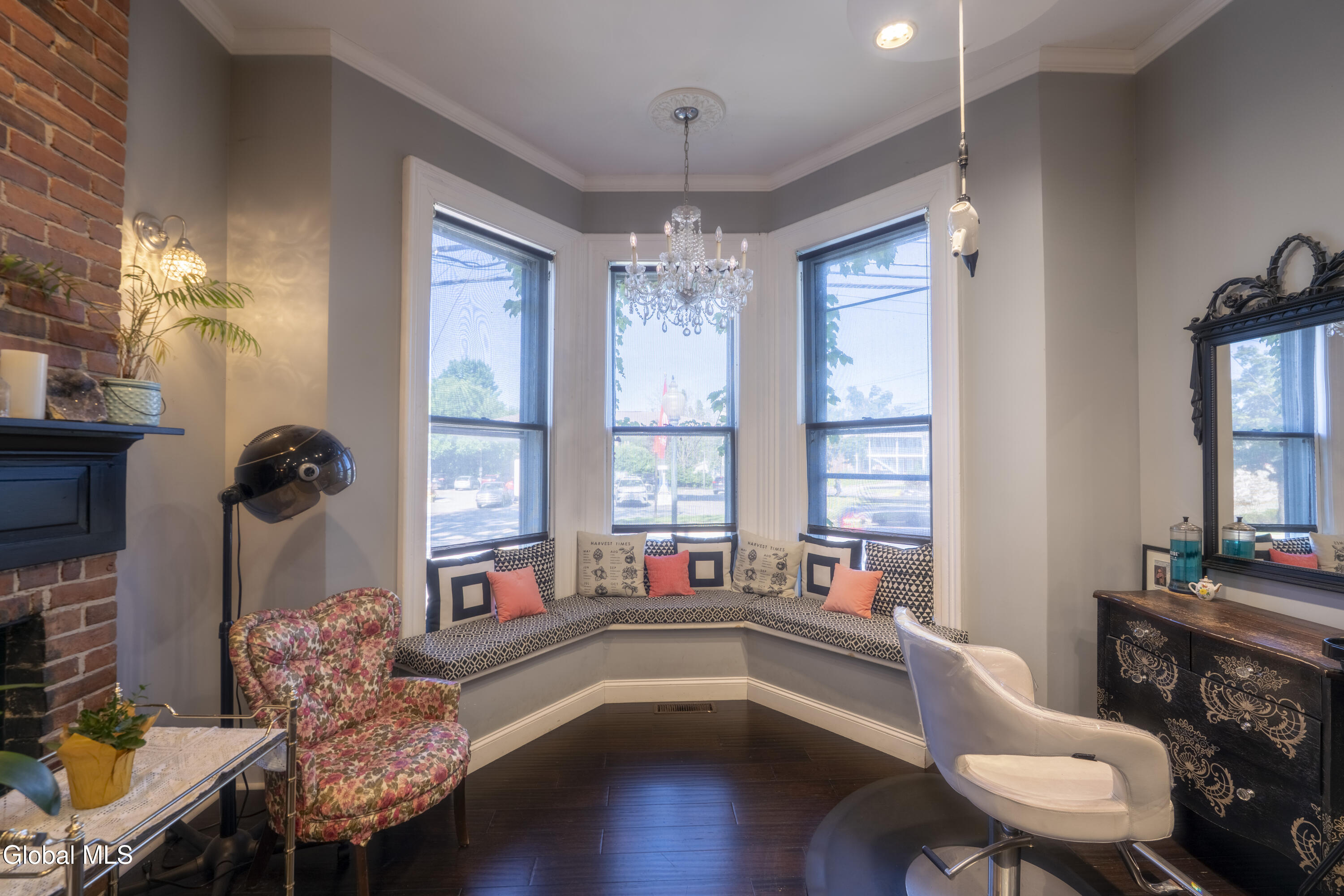 182 S Broadway Saratoga Springs NY 12866