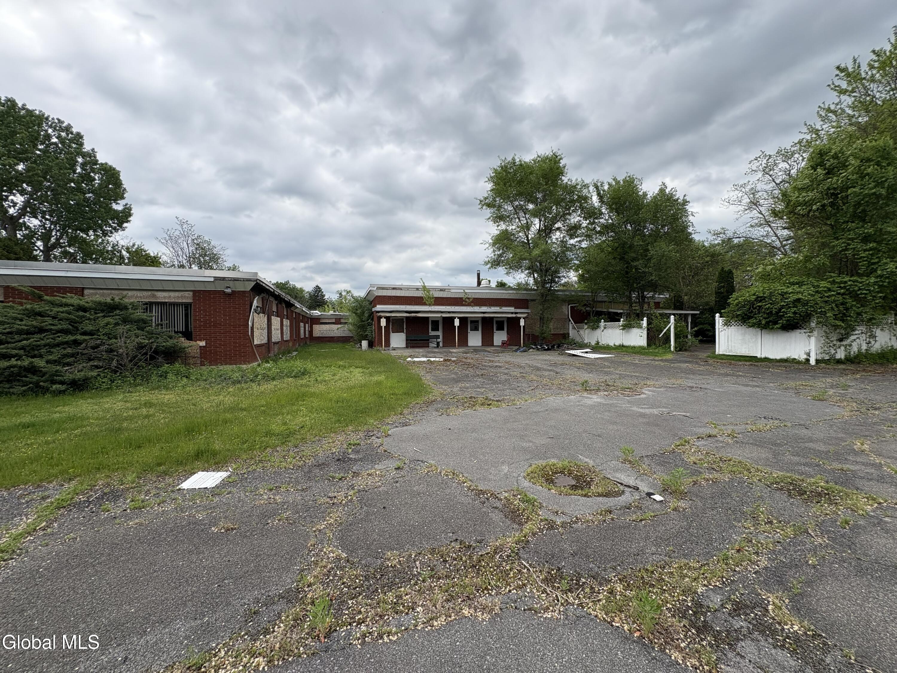 1940 Hamburg Street Schenectady NY 12304