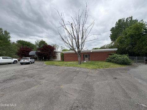 1940 Hamburg Street Schenectady NY 12304