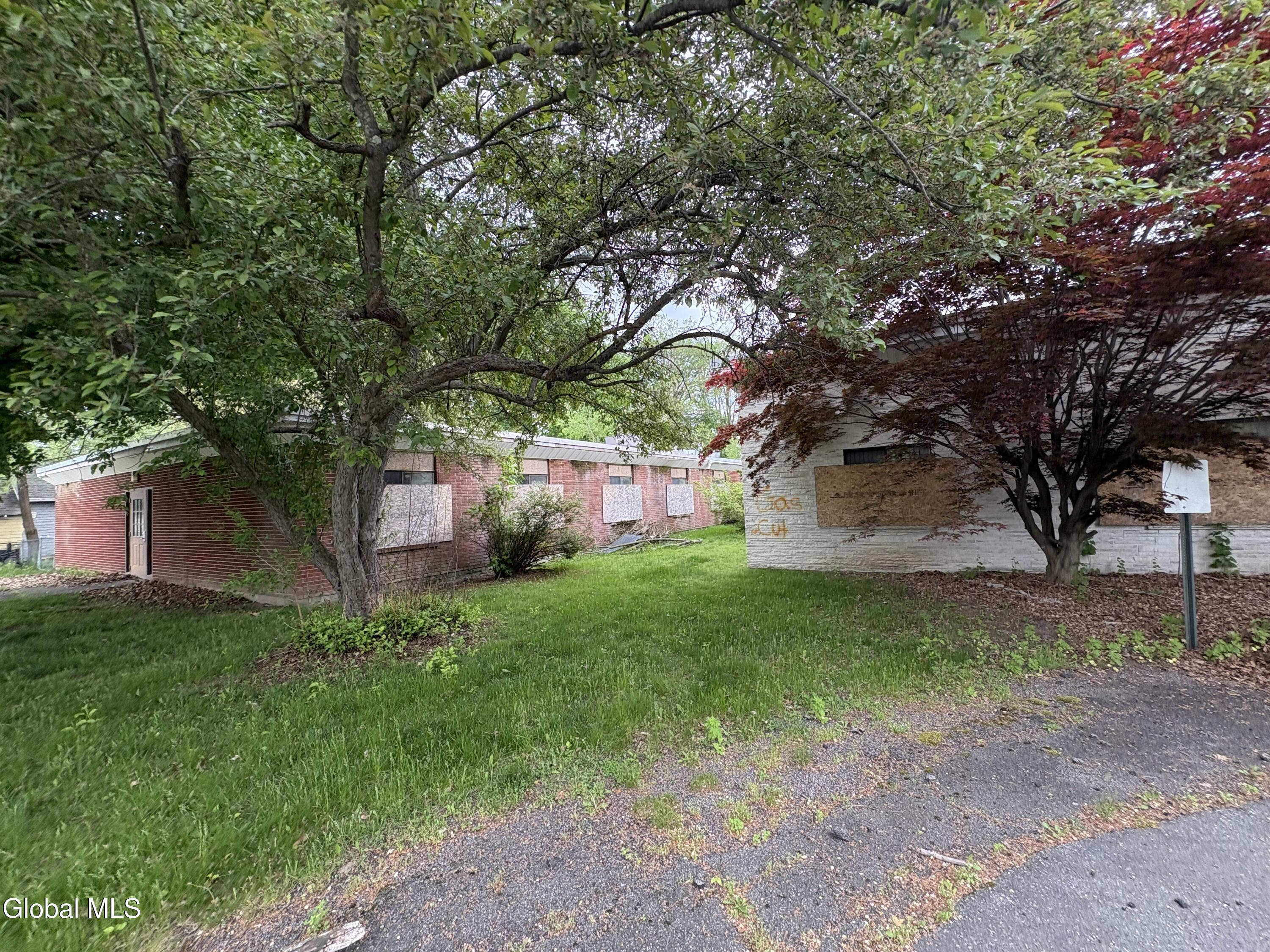 1940 Hamburg Street Schenectady NY 12304