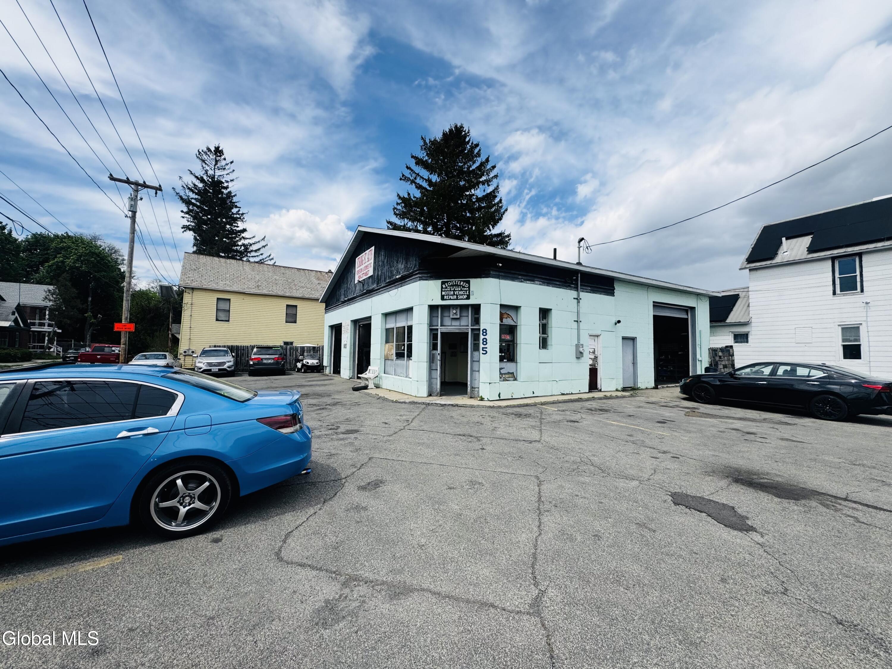 885 Strong Street Schenectady NY 12307