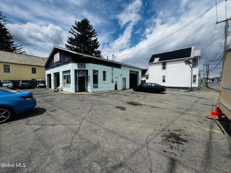 885 Strong Street Schenectady NY 12307