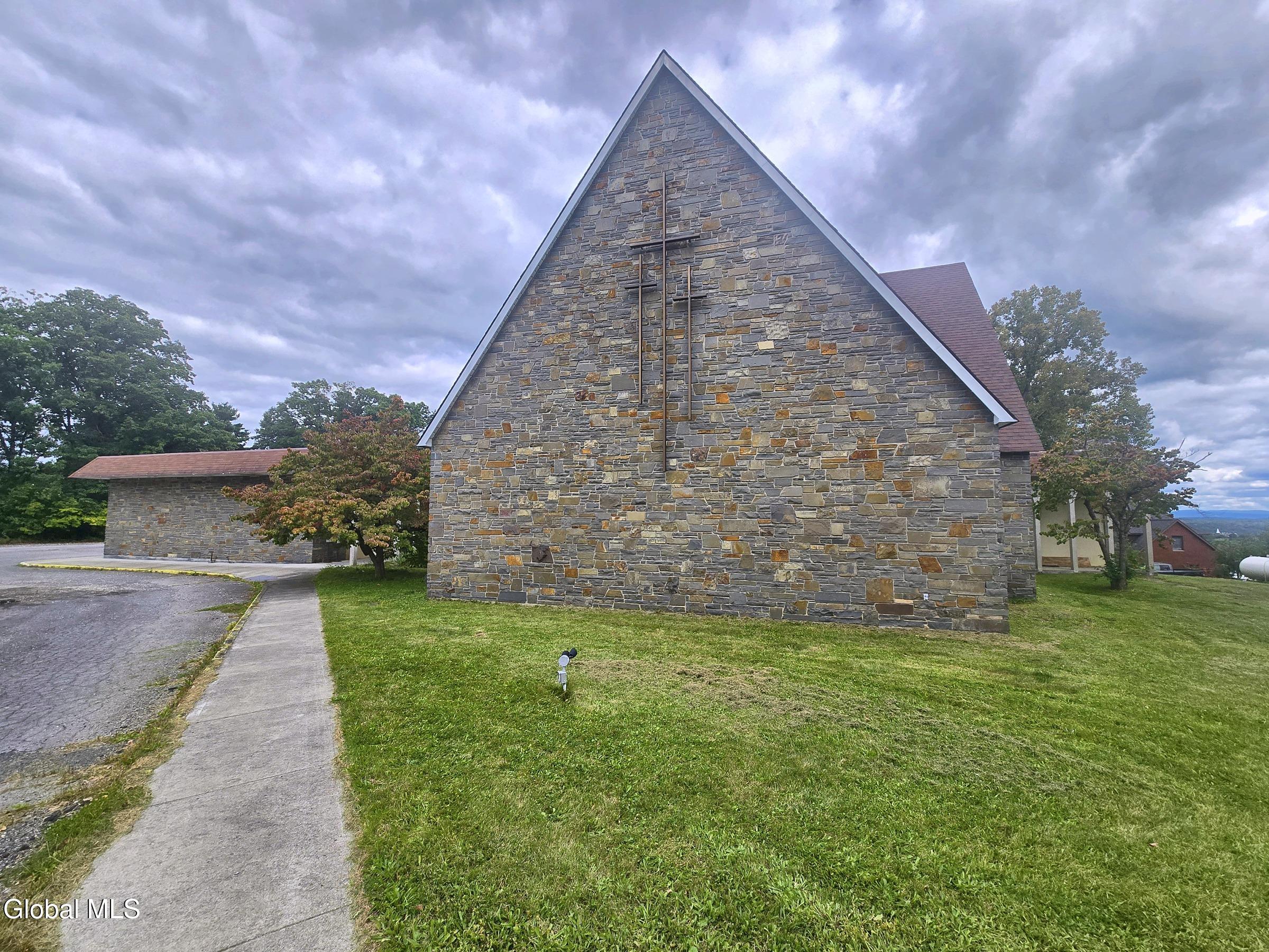 16 Hillcrest Drive Ravena NY 12143