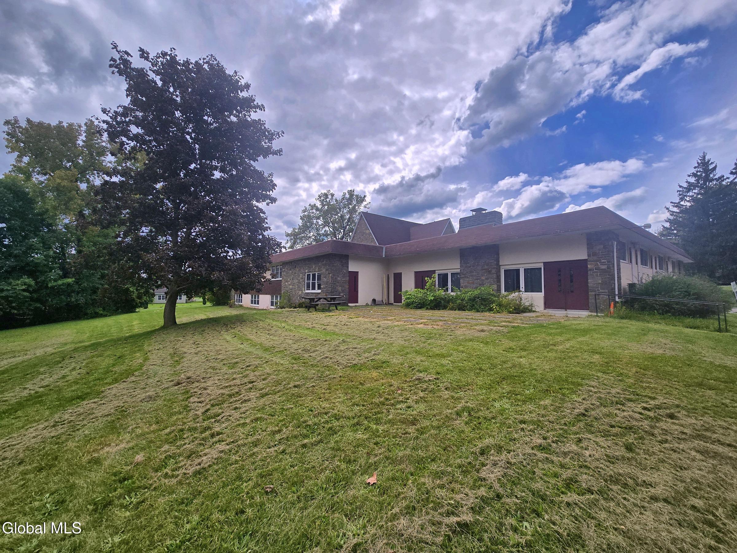 16 Hillcrest Drive Ravena NY 12143