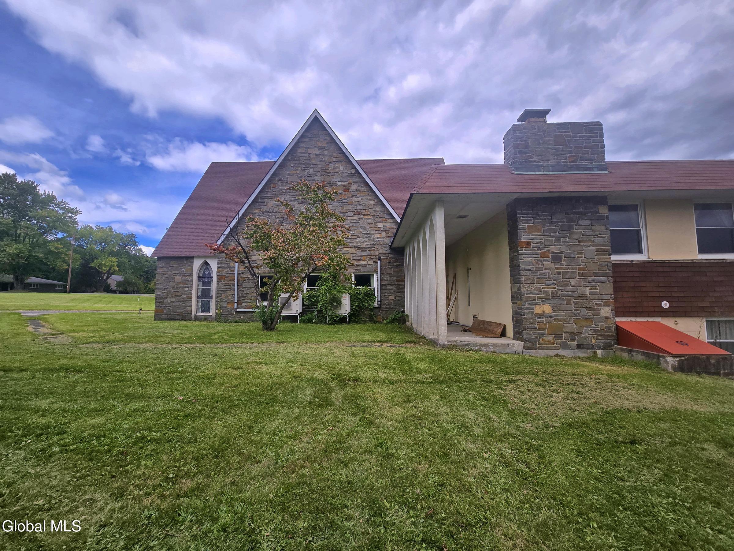 16 Hillcrest Drive Ravena NY 12143