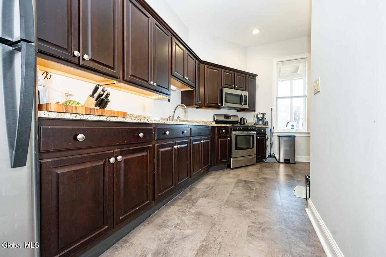 242 Union Street Schenectady NY 12305