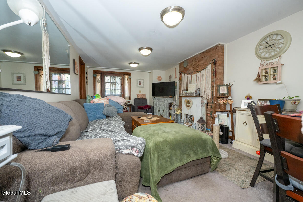 242 Union Street Schenectady NY 12305