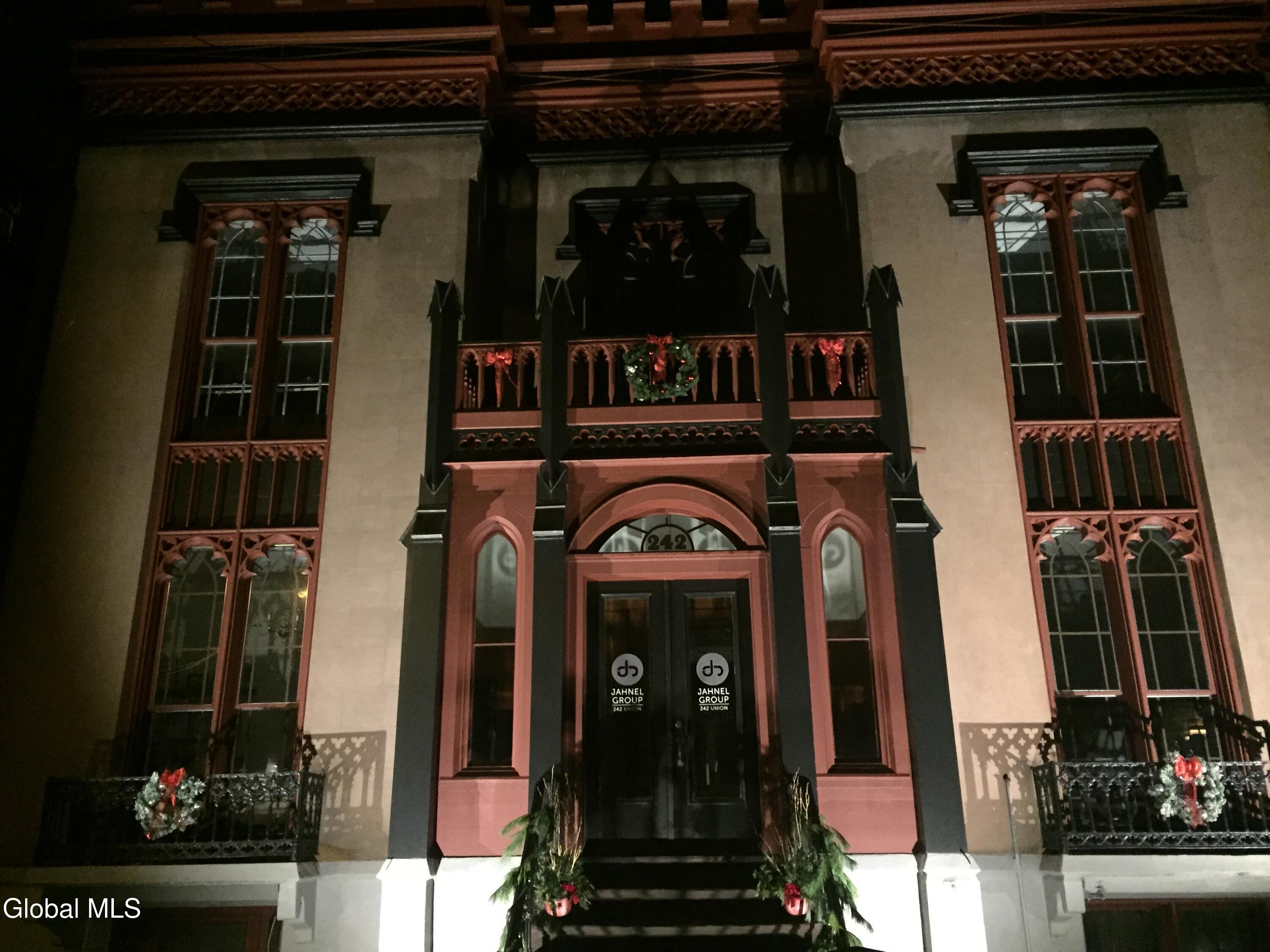 242 Union Street Schenectady NY 12305