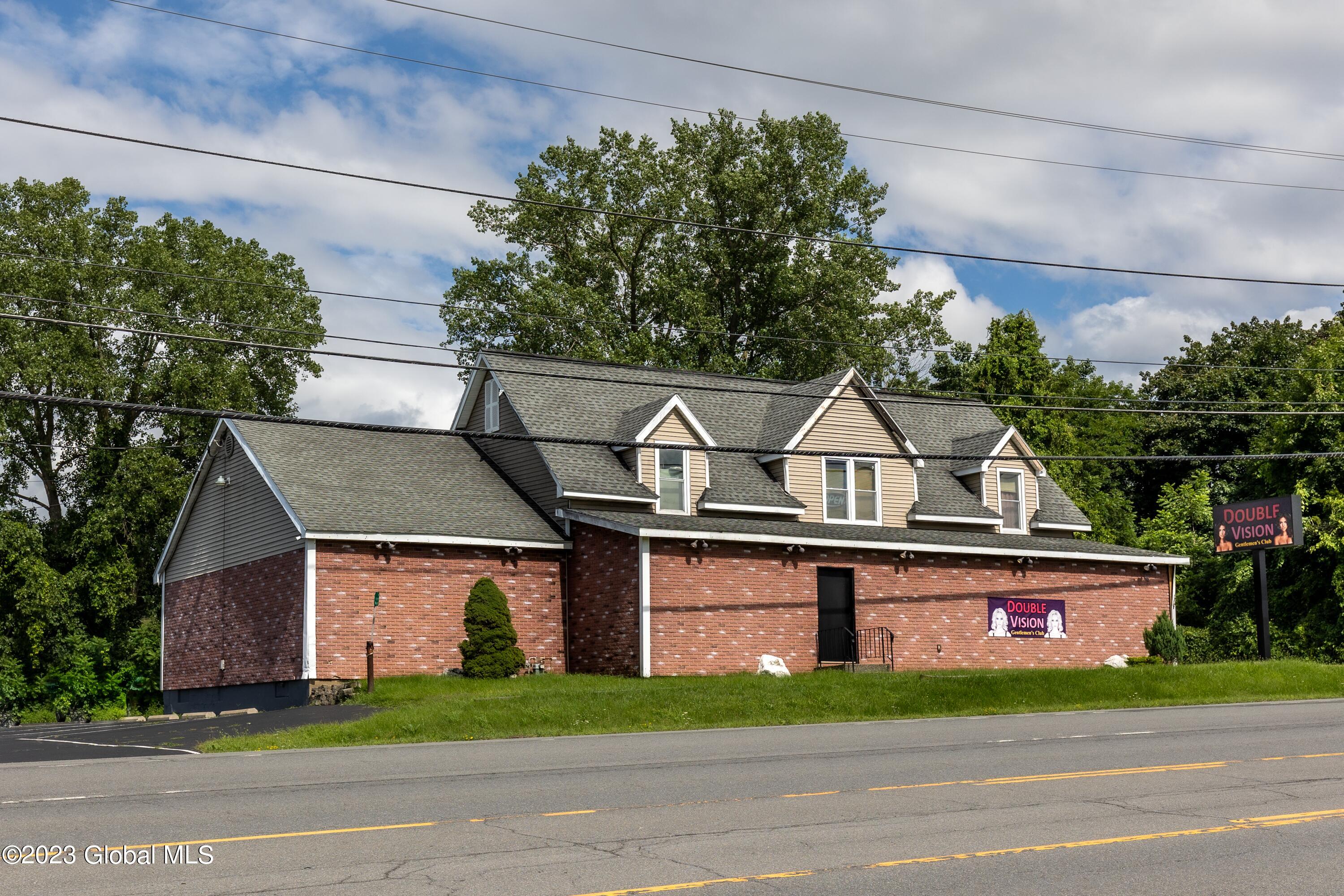 1915 Us-9 Halfmoon NY 12065
