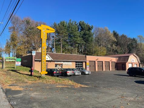 152 Speigletown Road Schaghticoke NY 12182
