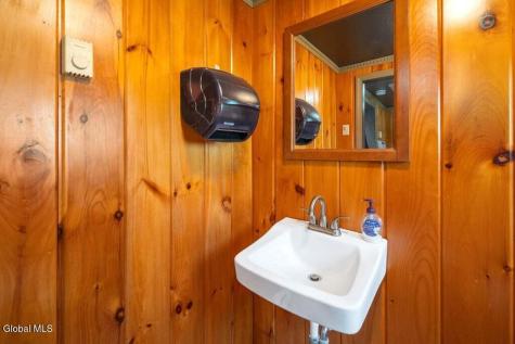 3585 Us-20 Sloansville NY 12160