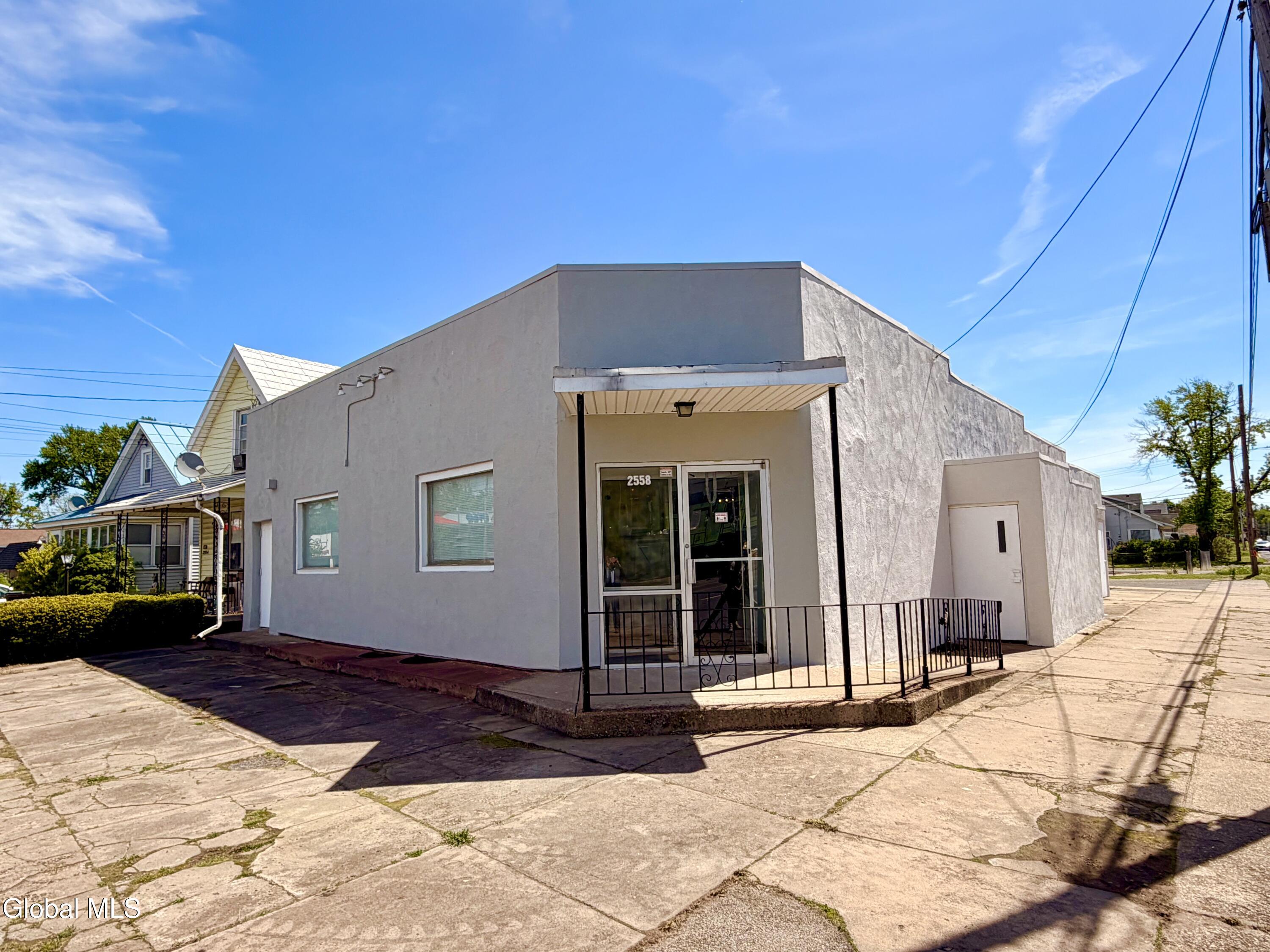 2558 Guilderland Avenue Schenectady NY 12306