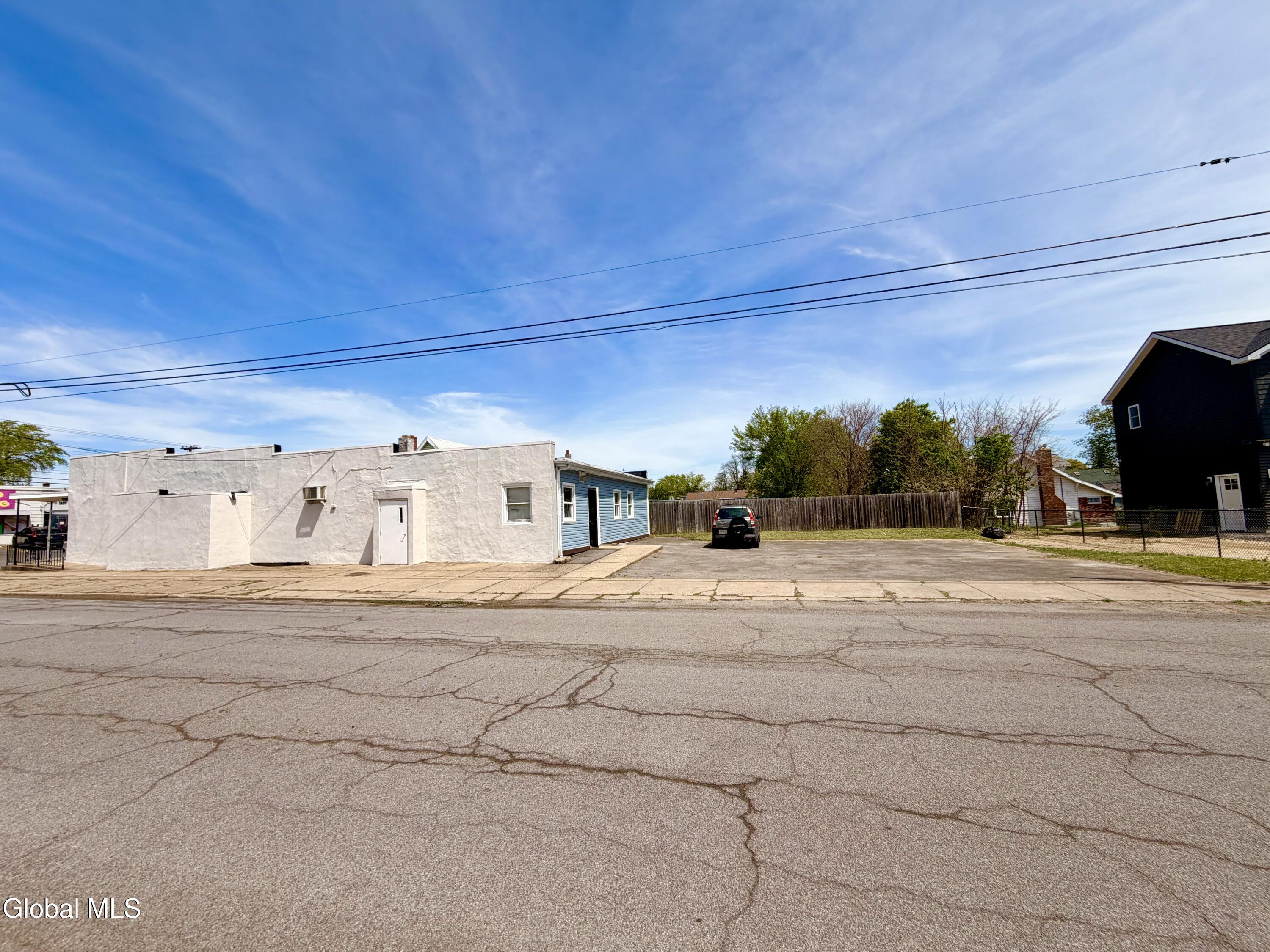 2558 Guilderland Avenue Schenectady NY 12306