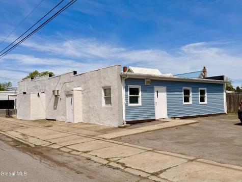2558 Guilderland Avenue Schenectady NY 12306