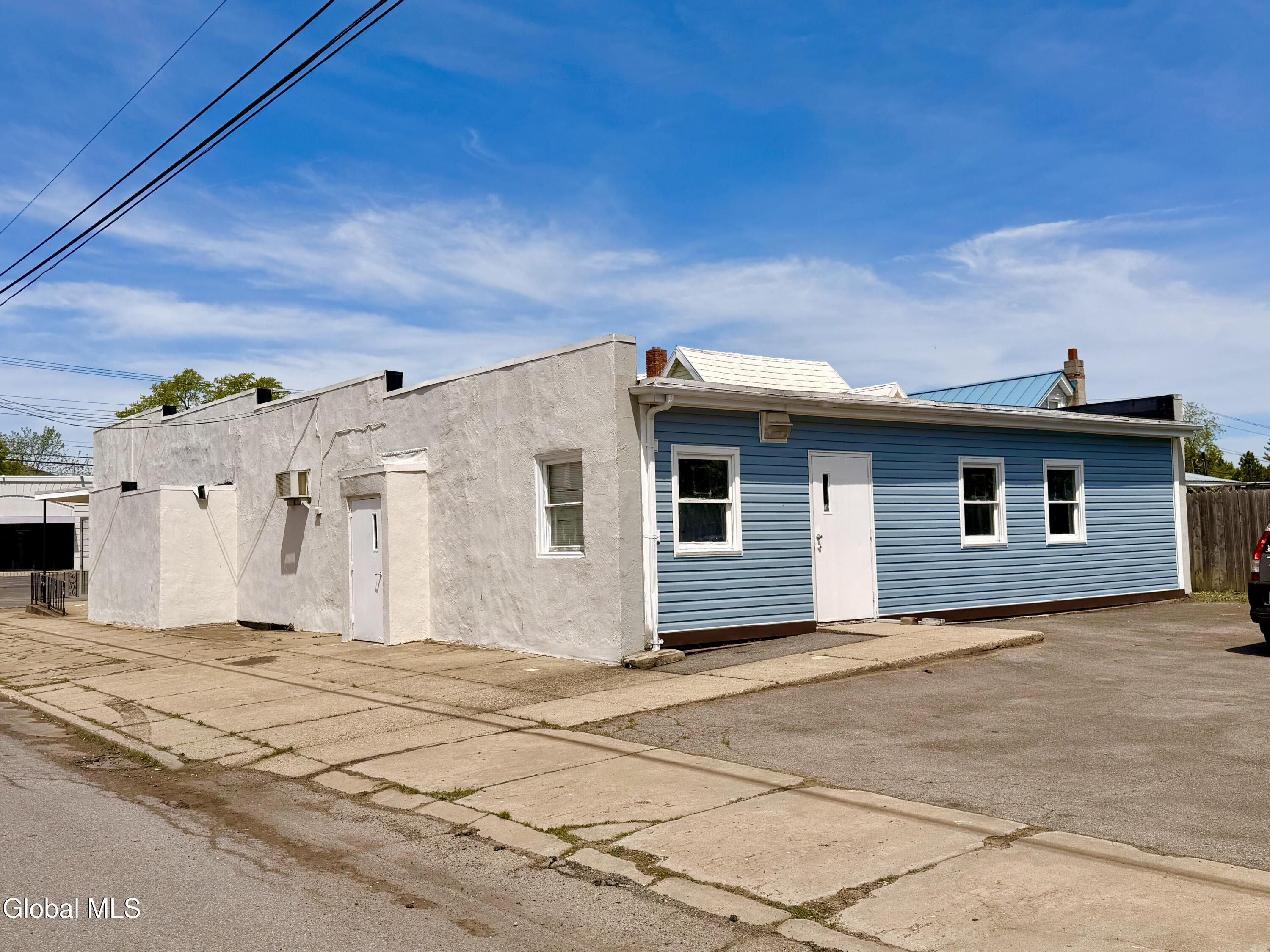 2558 Guilderland Avenue Schenectady NY 12306