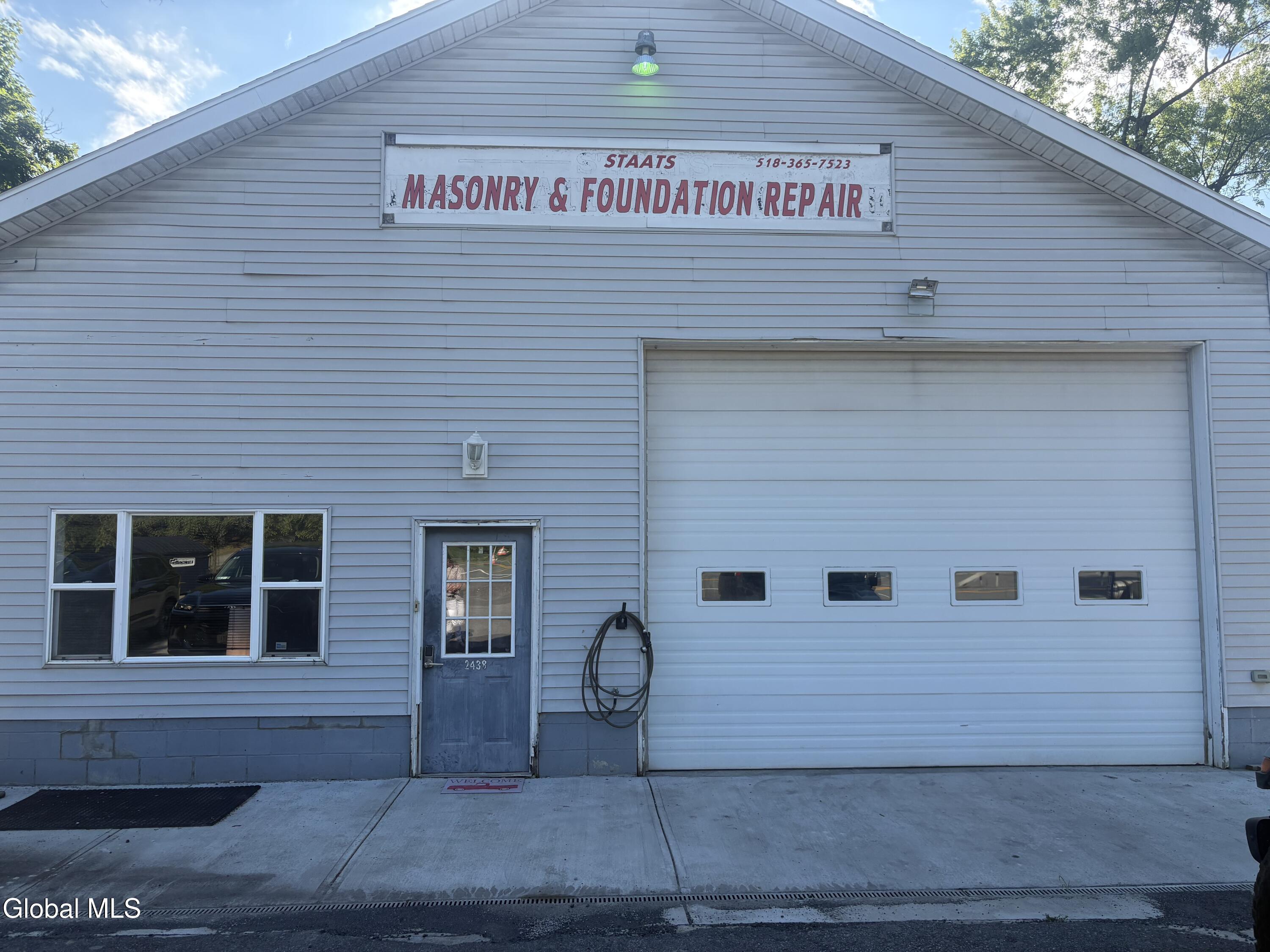 2438 Route 9w Ravena NY 12143