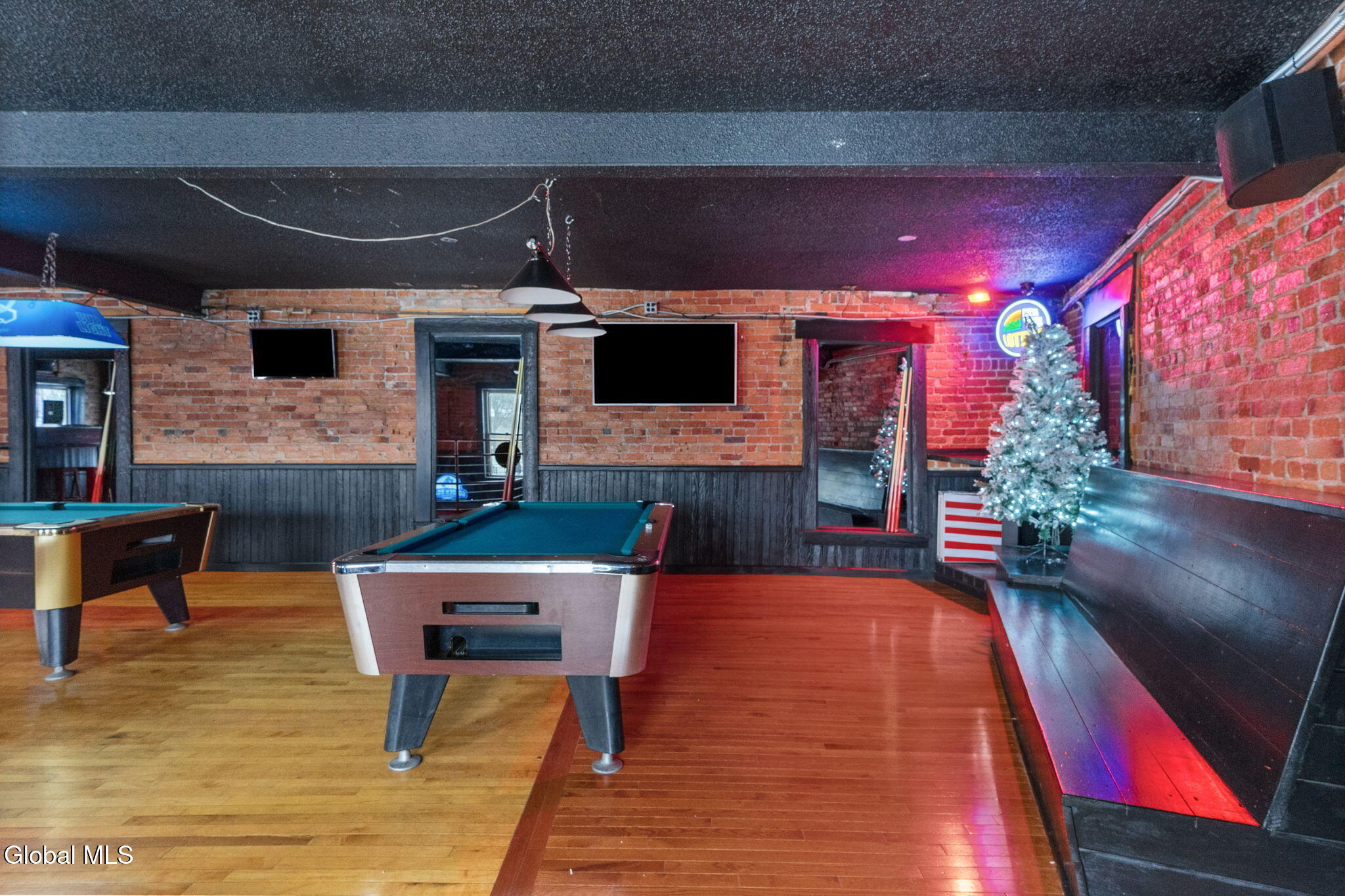 99 1/2 W Fulton Street Gloversville NY 12078