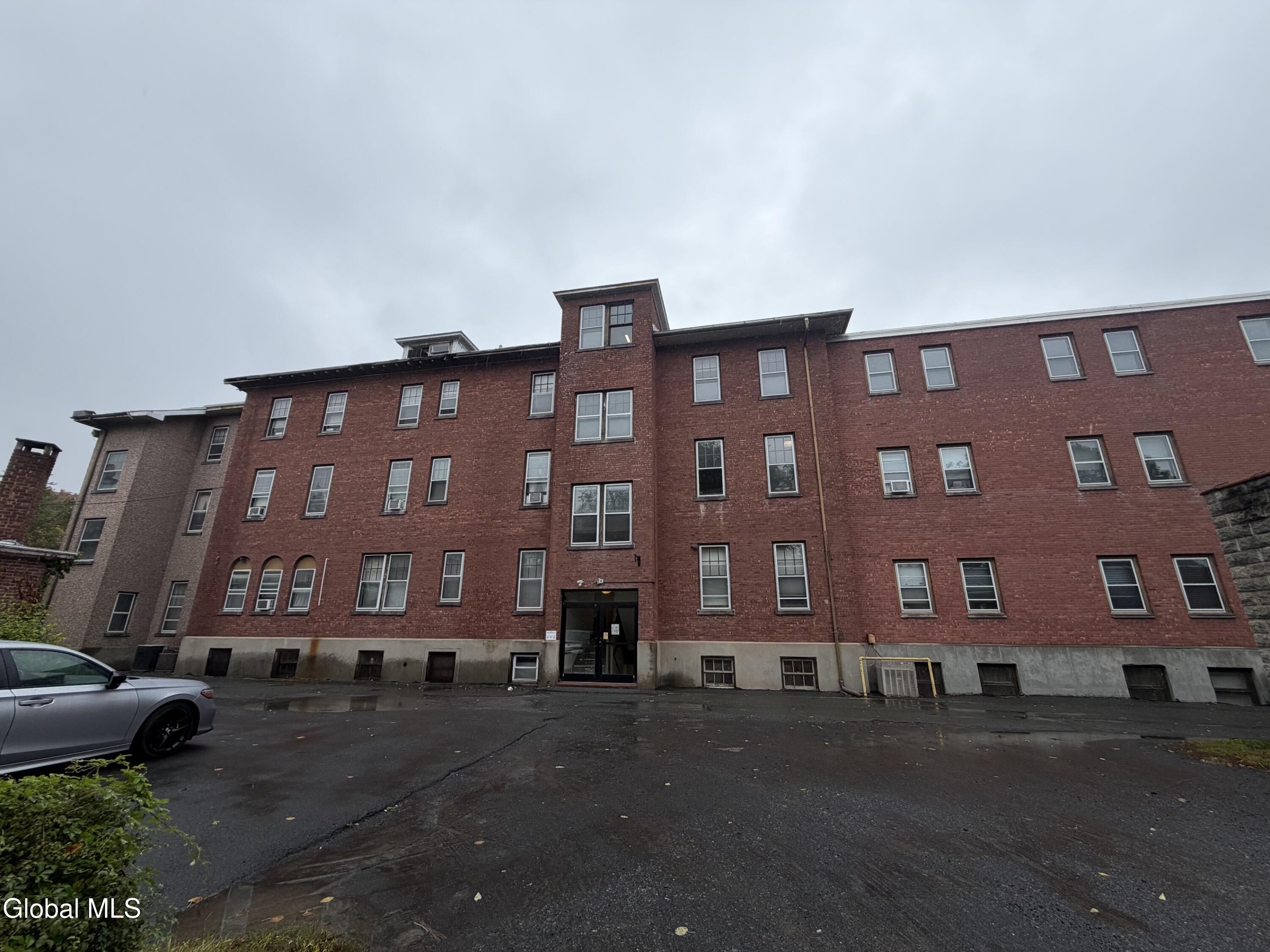 747 Madison Avenue Albany NY 12208