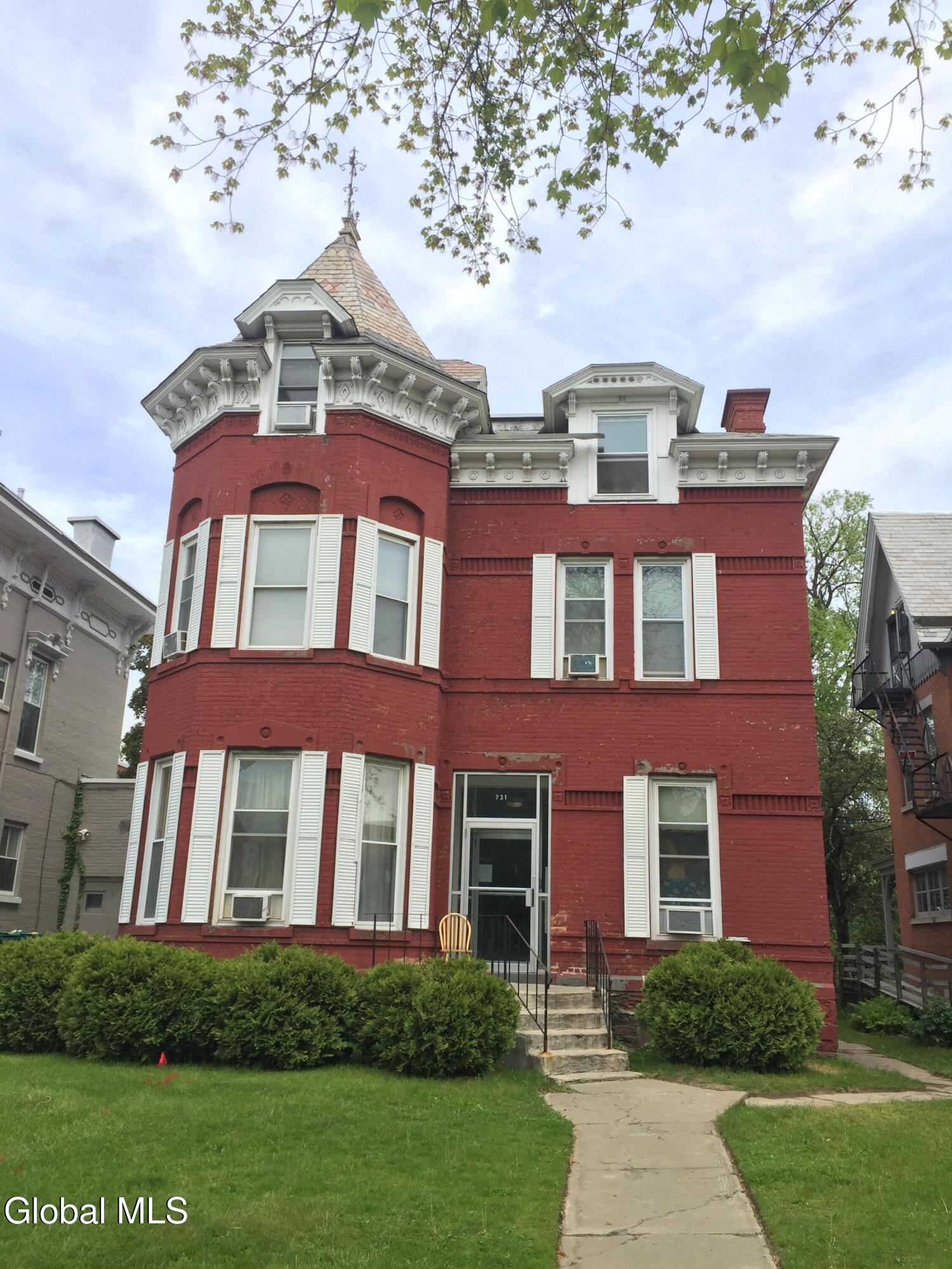 747 Madison Avenue Albany NY 12208