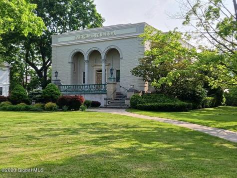 66 Kingsboro Avenue Gloversville NY 12078