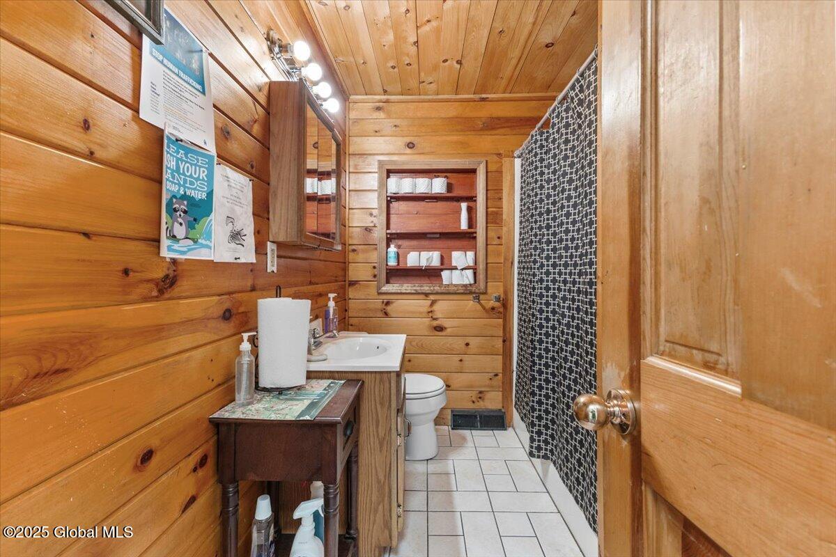 2455 Us-9 Schroon Lake NY 12870