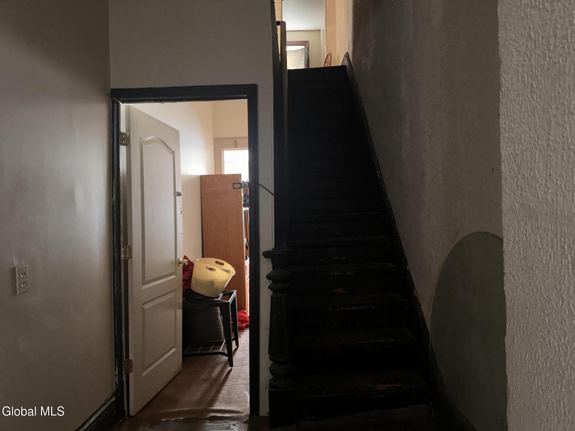 56 Robin Street Albany NY 12206