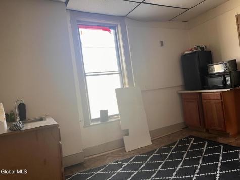 56 Robin Street Albany NY 12206