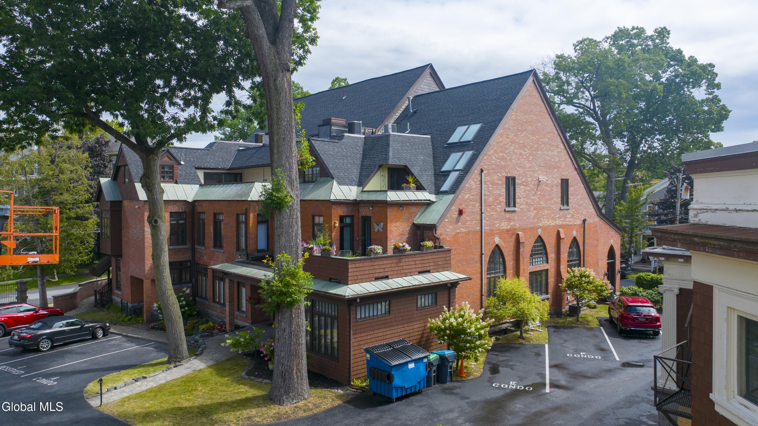106 Spring Street Saratoga Springs NY 12866
