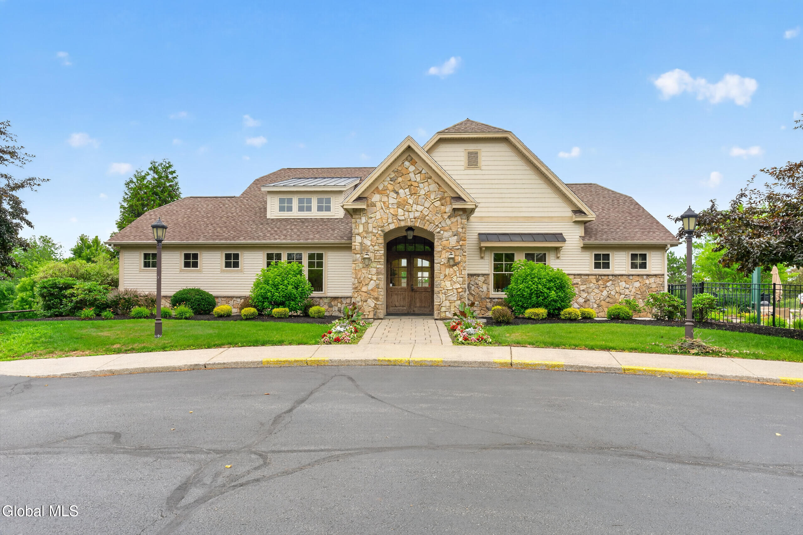 16A Winchester Place Mechanicville NY 12118