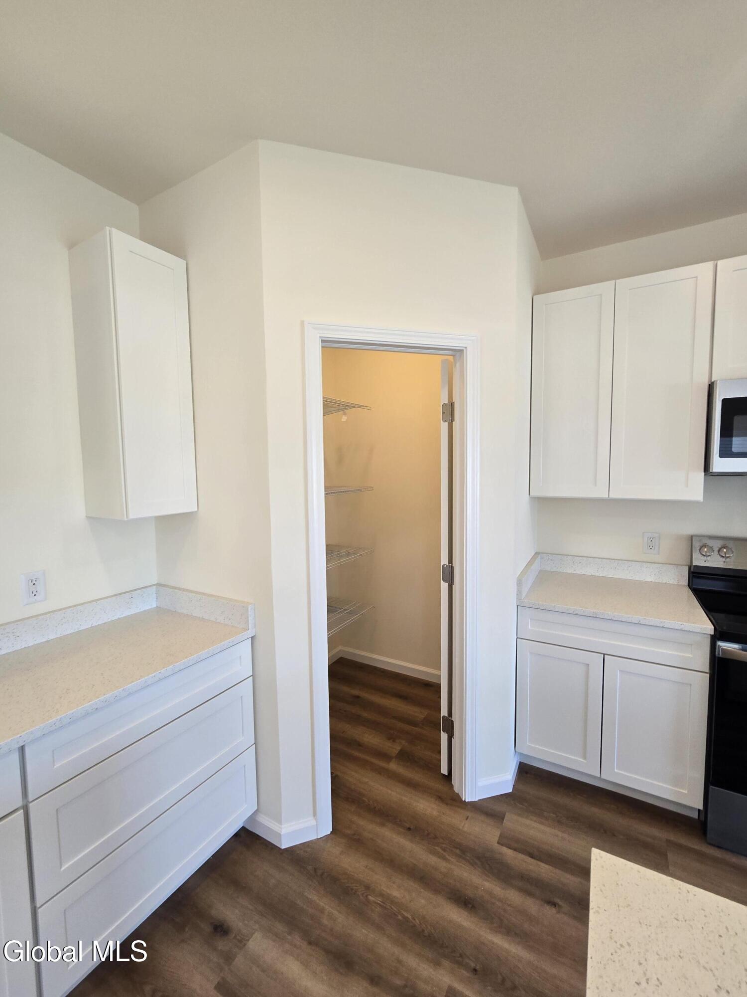 1656 Carrie Street Schenectady NY 12308