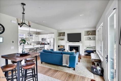 17 Gibson Court Saratoga Springs NY 12866