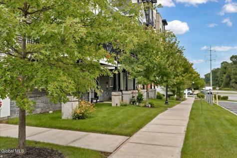 17 Gibson Court Saratoga Springs NY 12866