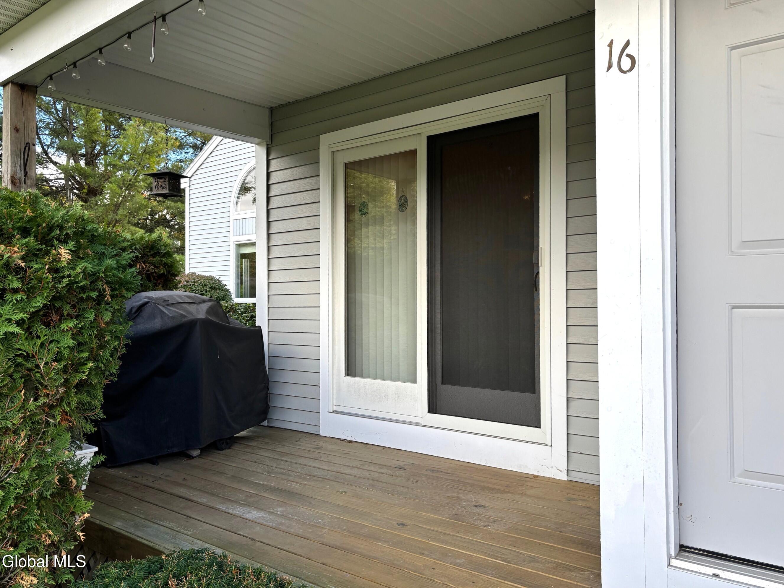 16 Pepper Lane Saratoga Springs NY 12866