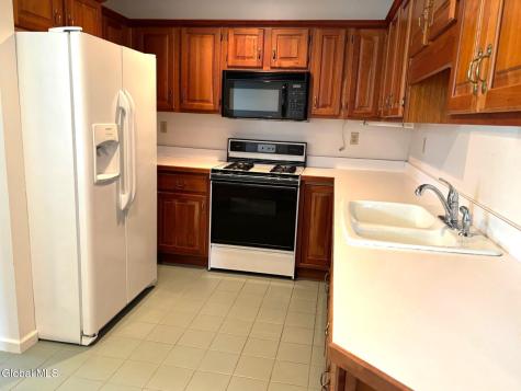 16 Pepper Lane Saratoga Springs NY 12866