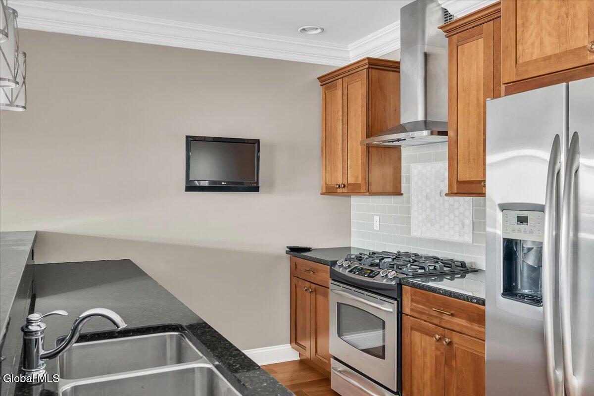 18 Division Street Saratoga Springs NY 12866