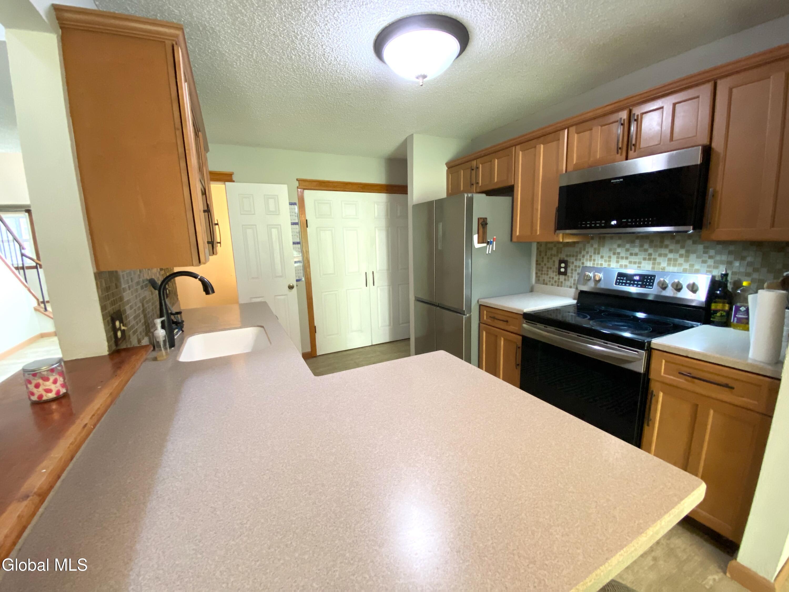 504 Townwood Drive Albany NY 12203