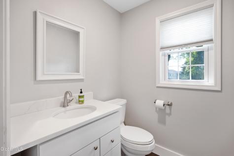 7 Bridgewood Lane Watervliet NY 12189